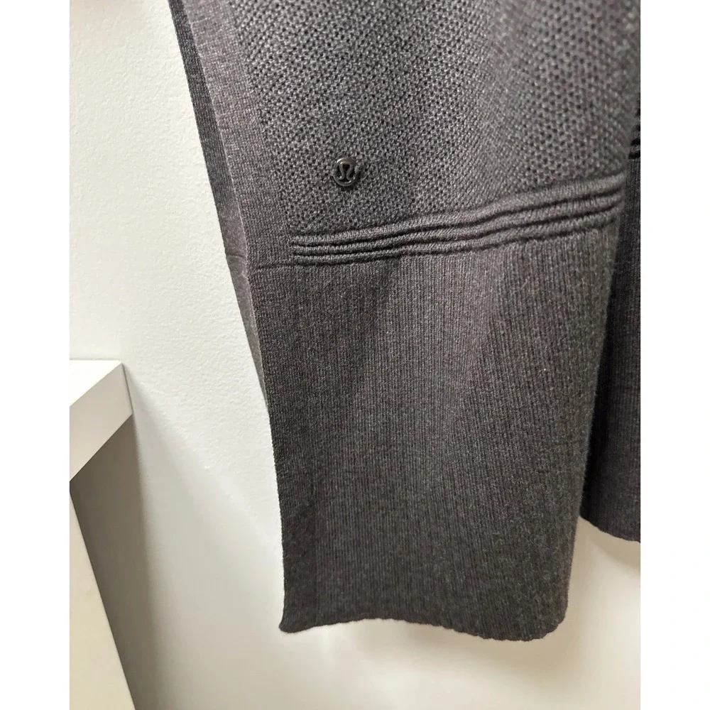 NWOT Lululemon Call Me Cozy Wrap Womens OS Gray Athleisure Travel Poncho Wool‎